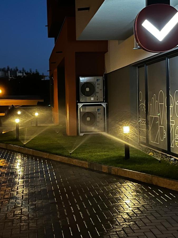 Apartament Modern Cu O Camera Appartement Timişoara Buitenkant foto