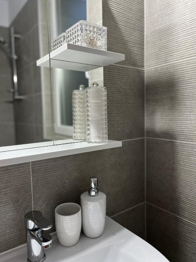 Apartament Modern Cu O Camera Appartement Timişoara Buitenkant foto