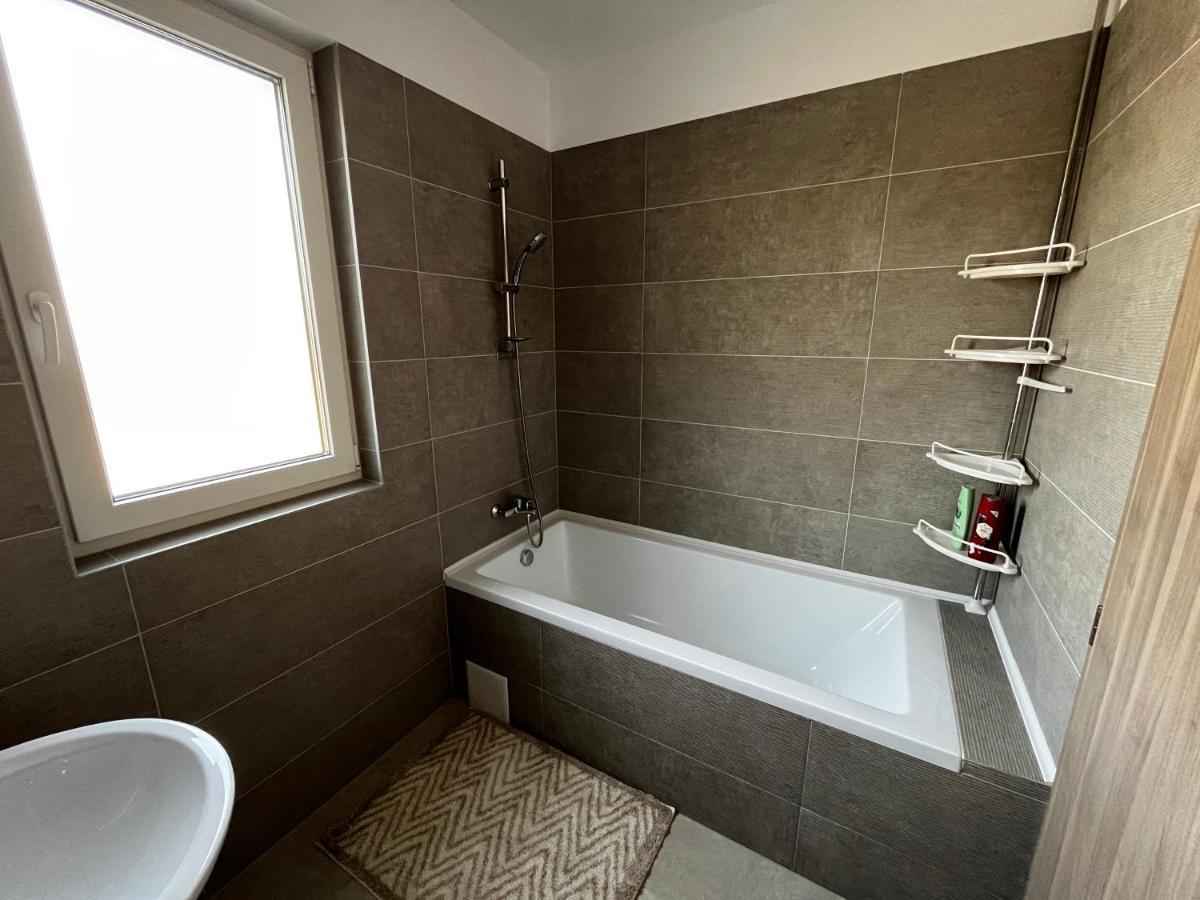 Apartament Modern Cu O Camera Appartement Timişoara Buitenkant foto